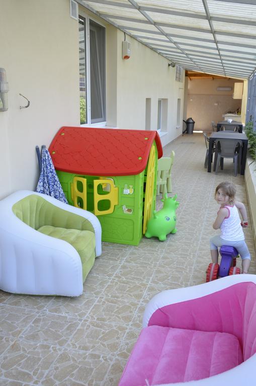 Vila Pacific Costinesti Exteriör bild