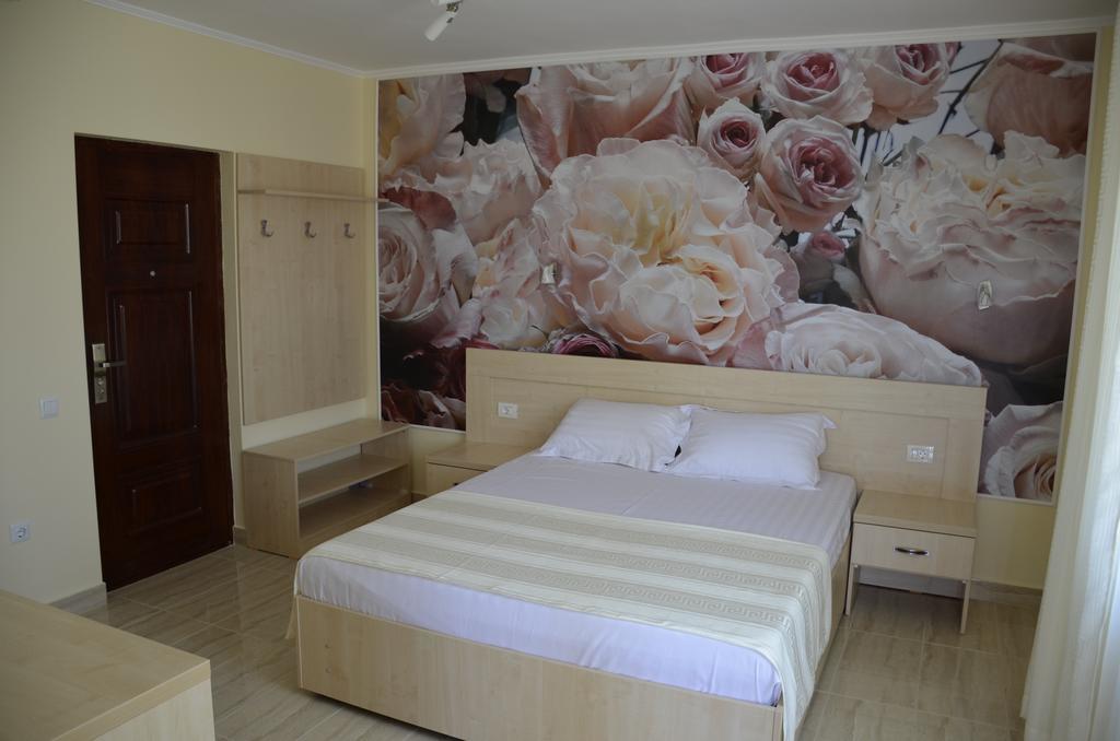 Vila Pacific Costinesti Exteriör bild